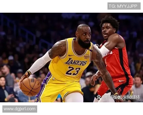 湖人与火箭的经典对决回顾：2015年12月18日的激烈碰撞与精彩瞬间