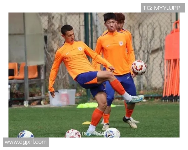 好消息!陈泽仕与依木兰有望迎来鲁能赛季首秀,球迷热切等待 好消息!陈泽仕与依木兰有望迎来鲁能赛季首秀,球迷热切等待